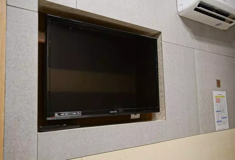 Panzió Dh Sinchon Guesthouse