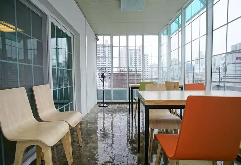 Panzió Dh Sinchon Guesthouse