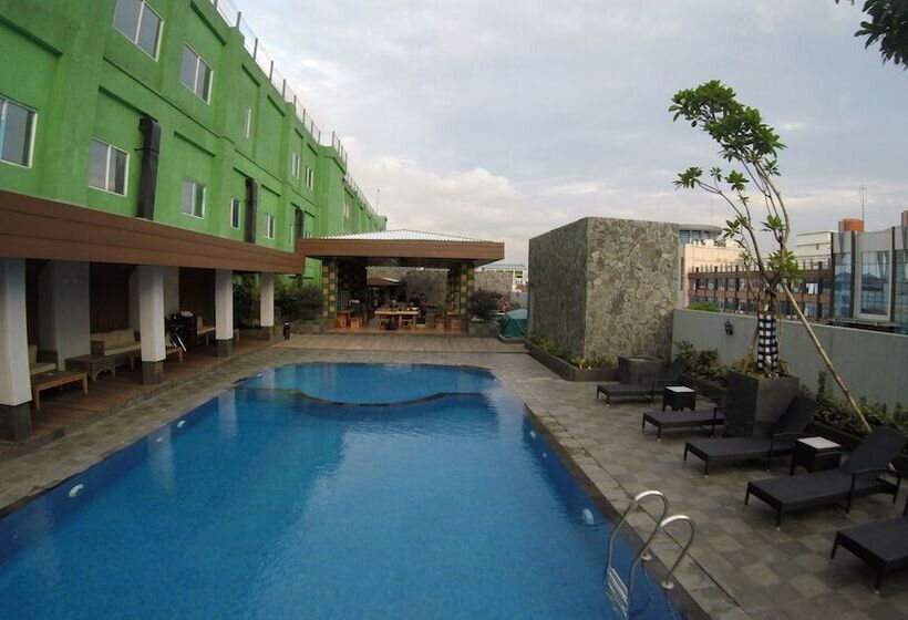 Whiz Prime Hotel Kelapa Gading