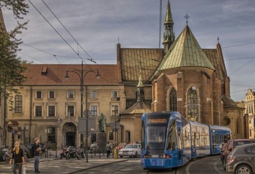 הוסטל Krakow Apartments & Rooms