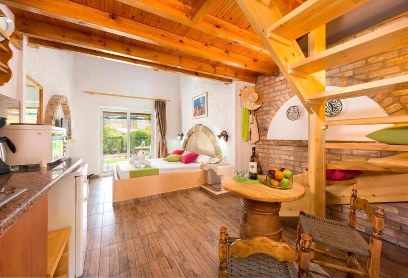 Elefteria Apts & Suites