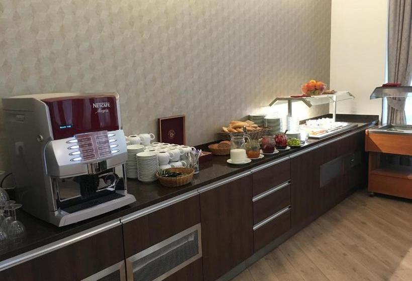 Hotel Bellevue Tlapak