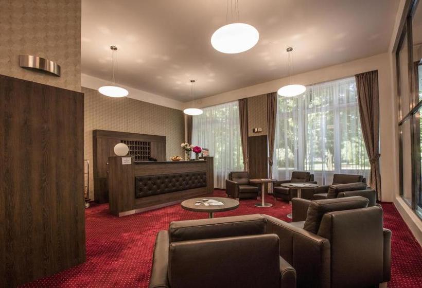 Hotel Bellevue Tlapak