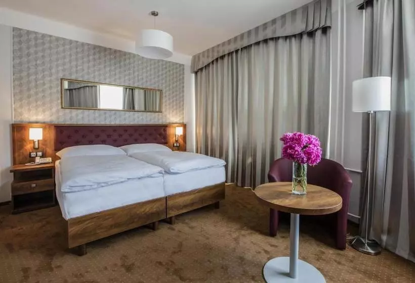 Hotel Bellevue Tlapak