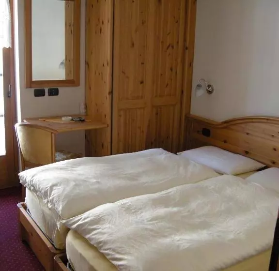 호텔 Garni Baita Cecilia