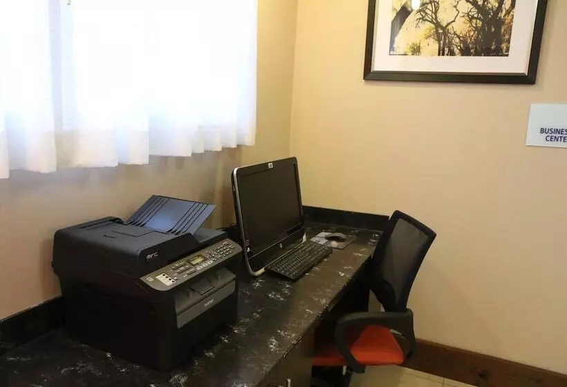 ホテル Holiday Inn Express Pittsburgh   Munhall, An Ihg