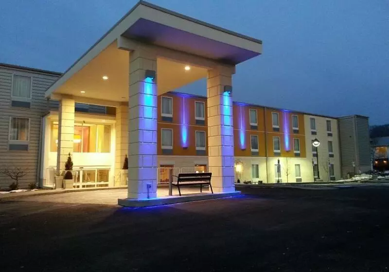ホテル Holiday Inn Express Pittsburgh   Munhall, An Ihg