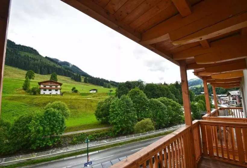 酒店 Appart Residence Kristall By Skinetworks