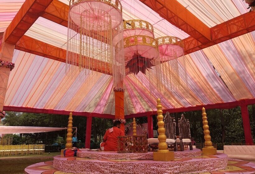 Hotel The Lagoona Resort