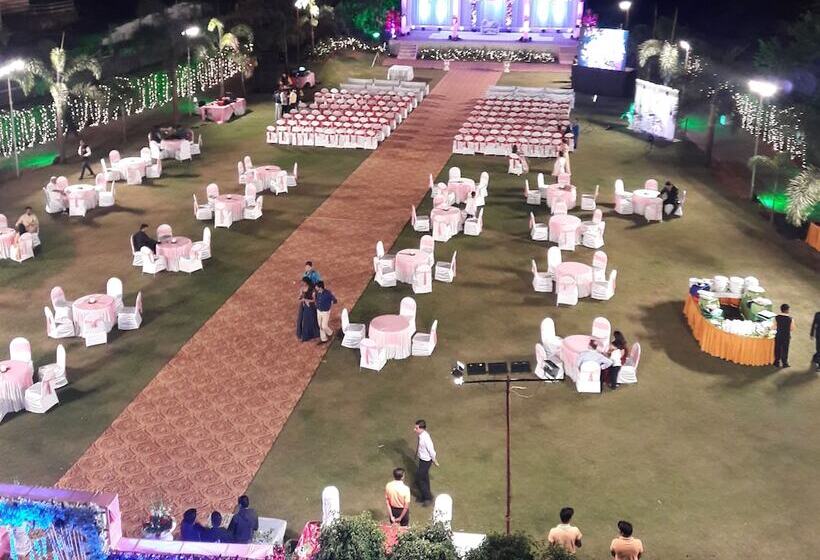 Hotel The Lagoona Resort