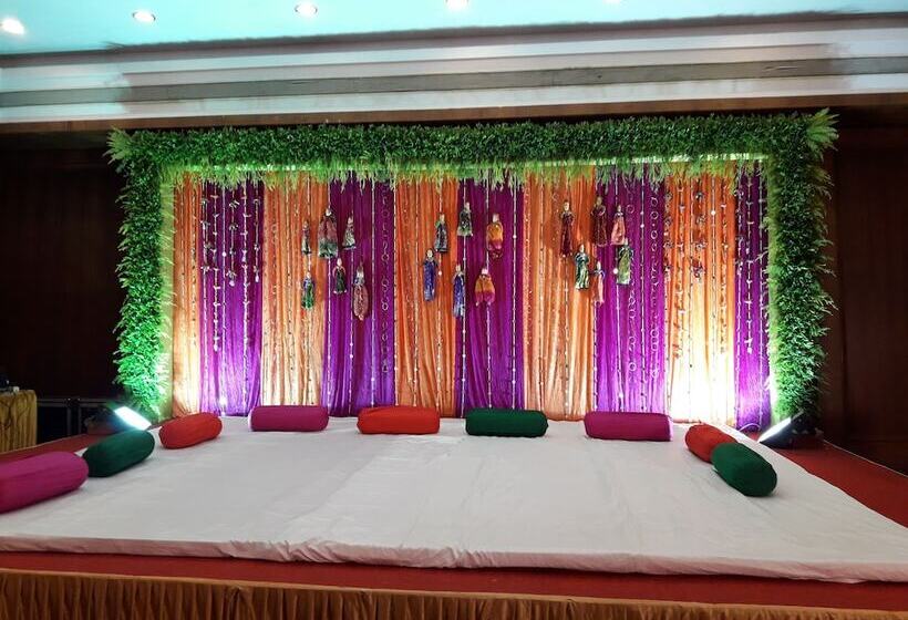 Hotel The Lagoona Resort