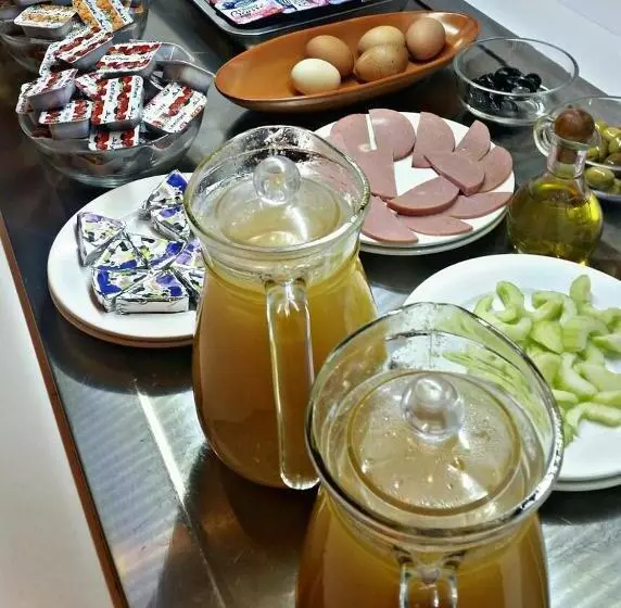 هتل Les Ambassadeurs