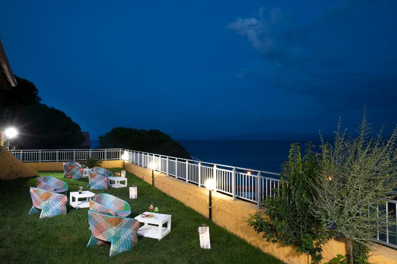 Lu  Hotel Maladroxia