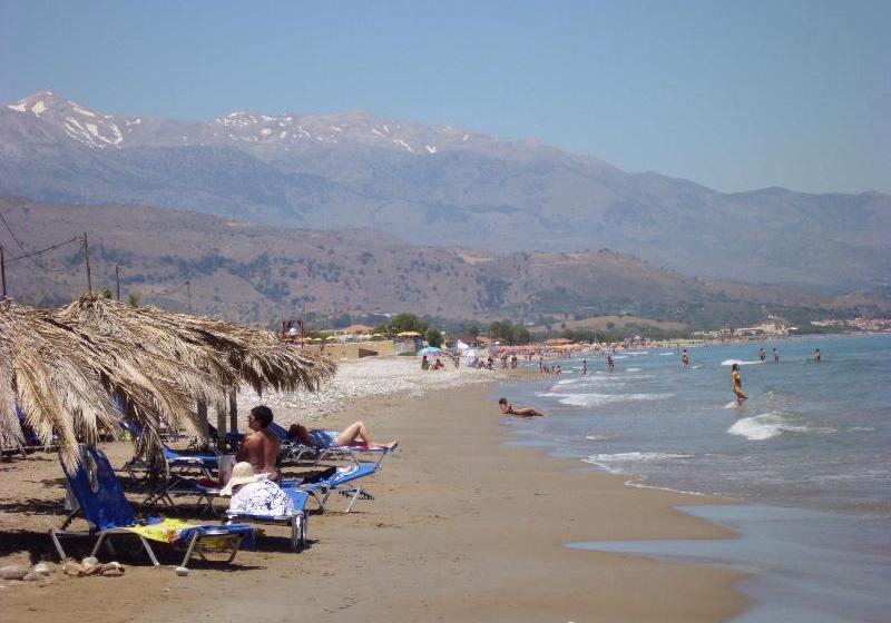 בית מלון כפרי Mari Beach