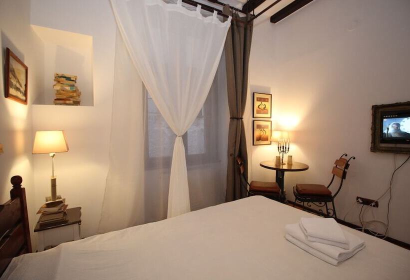 فندق Pension Noemi