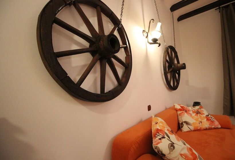 فندق Pension Noemi