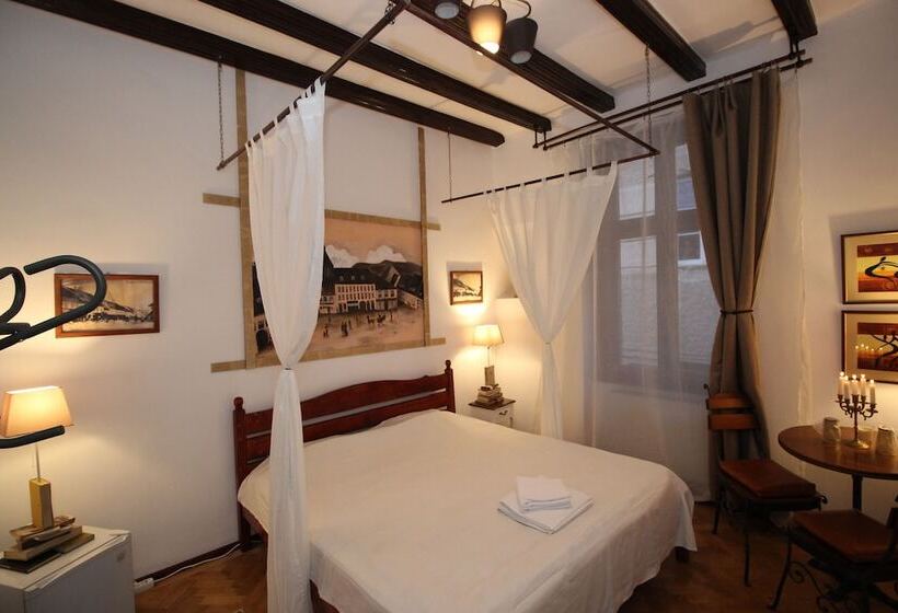 فندق Pension Noemi