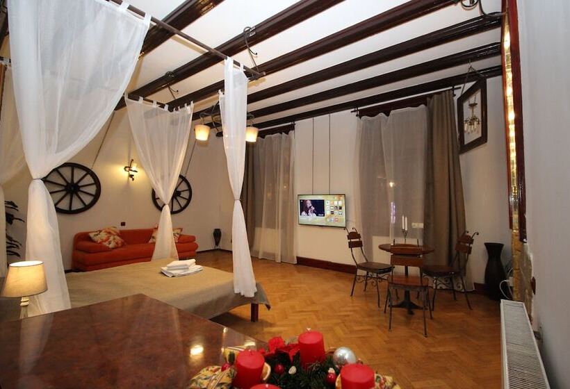 فندق Pension Noemi