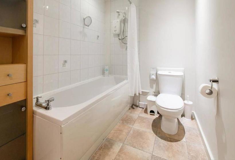 فندق Queens Arms