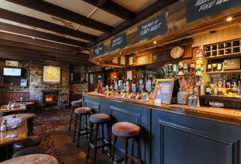 Otel Queens Arms