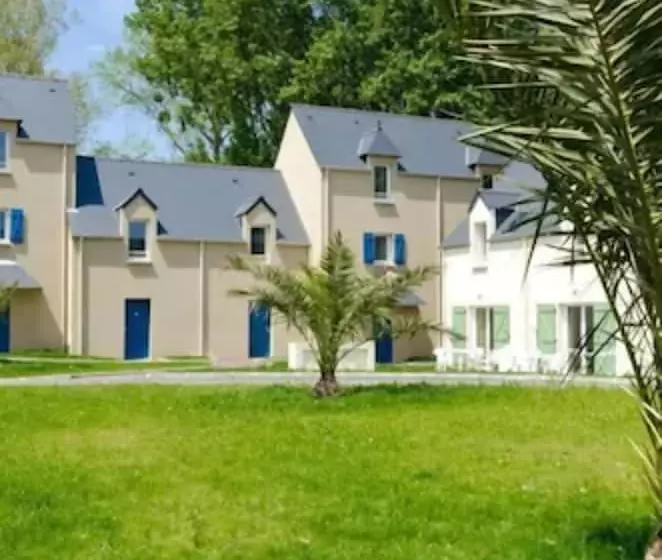 هتل Residence Nemea Le Domaine Des Mauriers