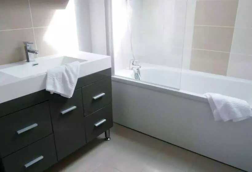 هتل Residence Nemea Le Domaine Des Mauriers