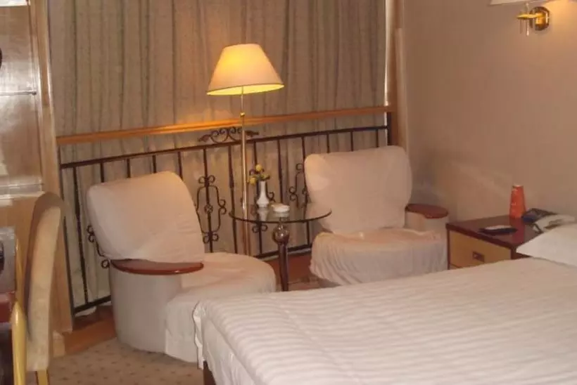 Отель Shandong Aviation Mansion