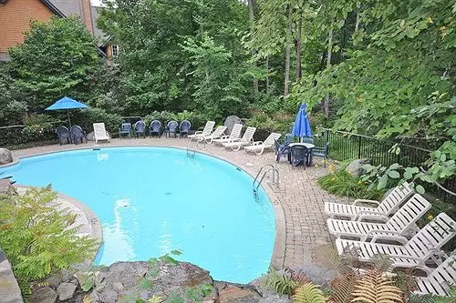 هتل Tremblant Sunstar Condominiums