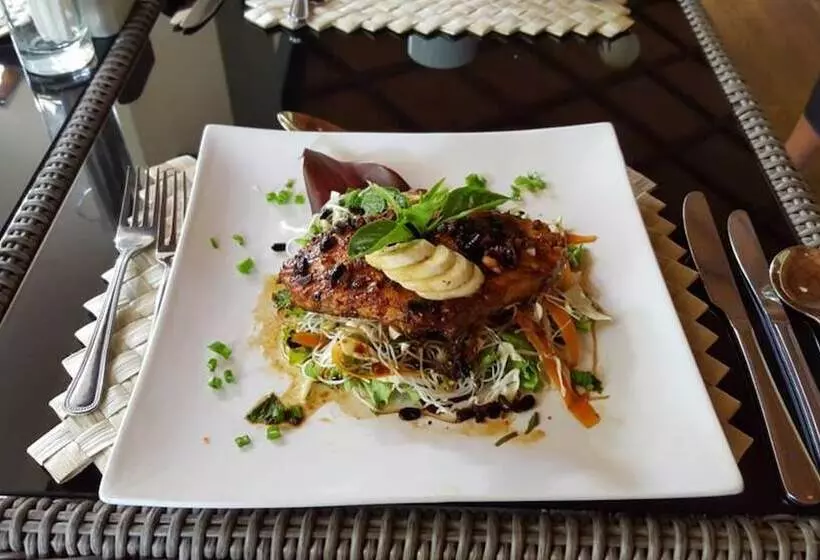 استراحتگاه Orator Hotel Samoa