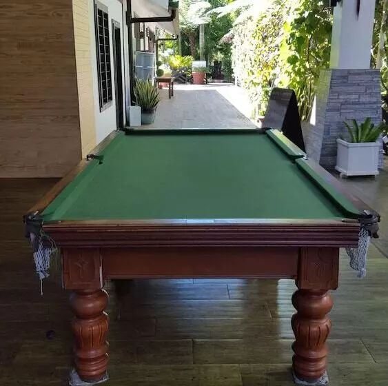 استراحتگاه Orator Hotel Samoa