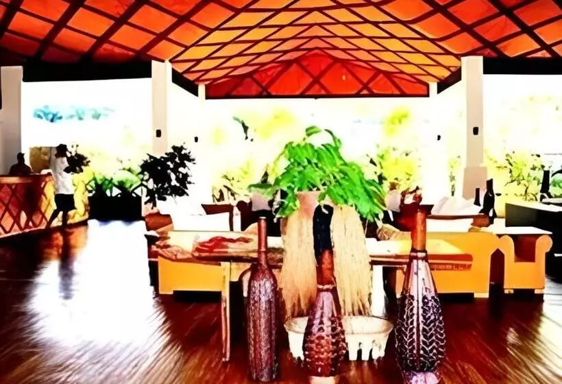 استراحتگاه Orator Hotel Samoa