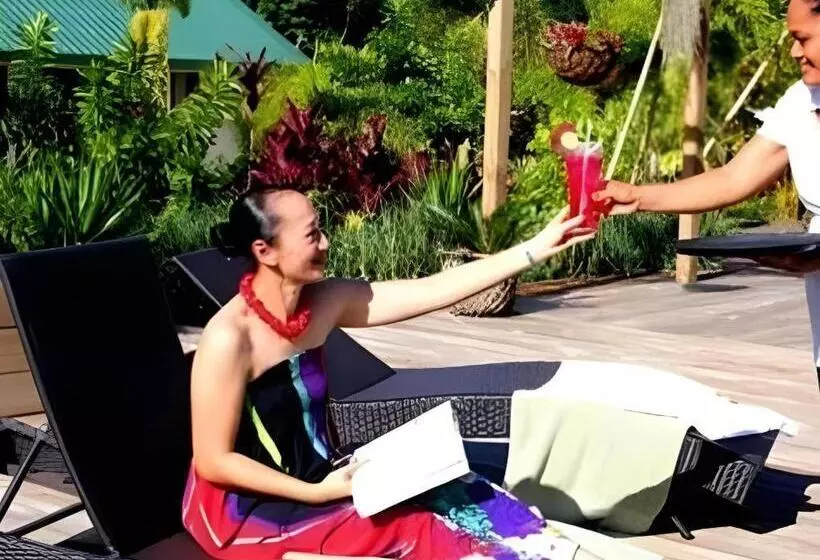 استراحتگاه Orator Hotel Samoa