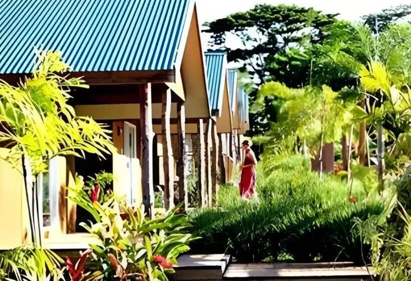 استراحتگاه Orator Hotel Samoa