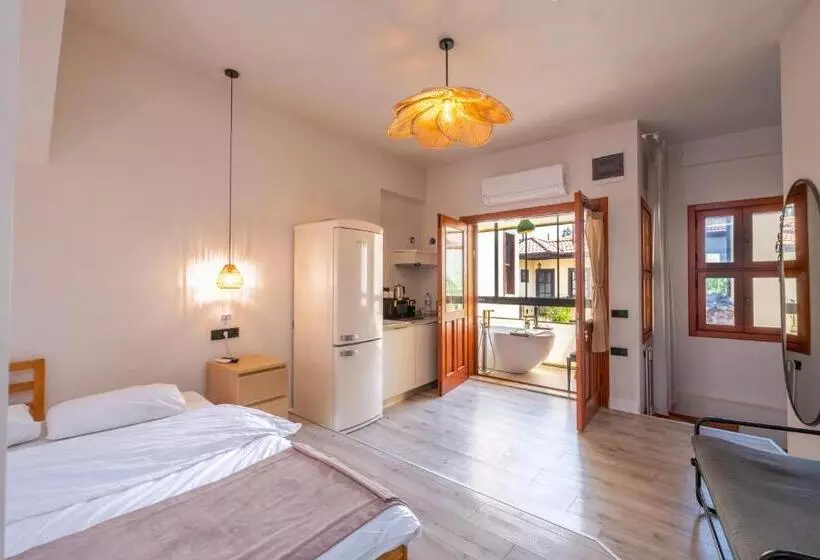 Saye Konak Hotel   Kaleiçi&oldtown