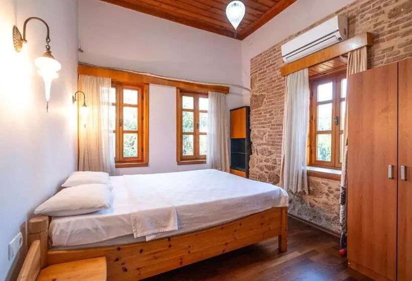 Saye Konak Hotel   Kaleiçi&oldtown