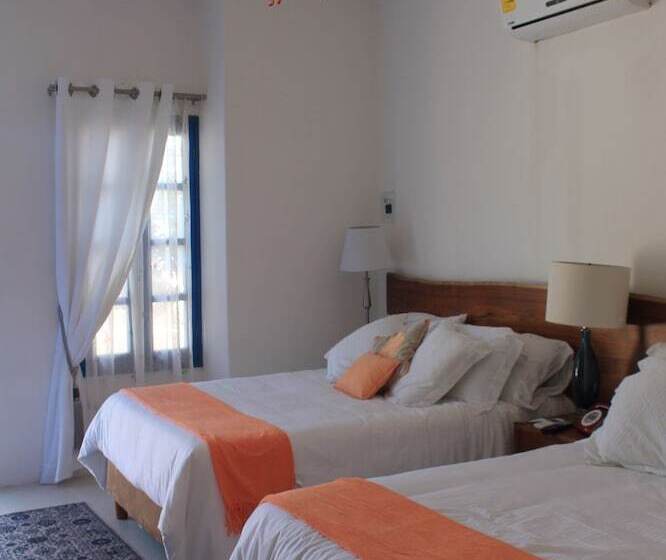 Toto Blue Hotel Boutique