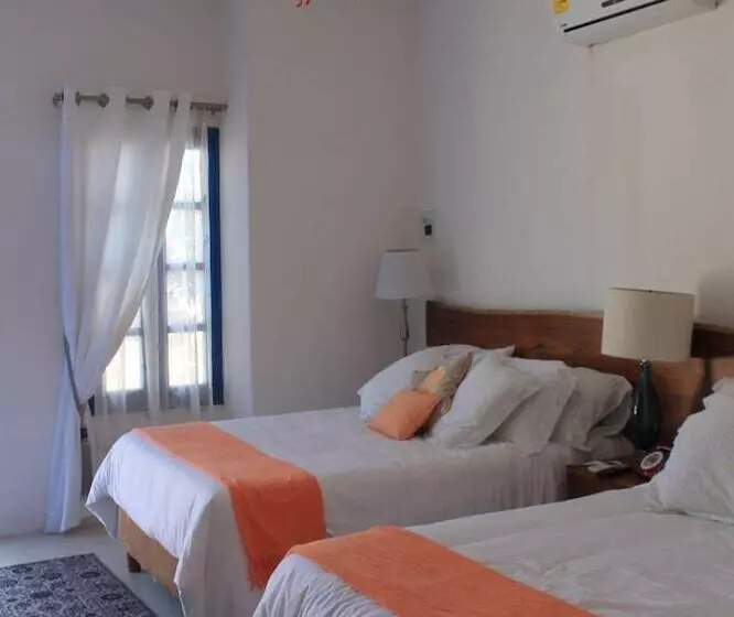 Toto Blue Hotel Boutique