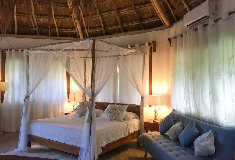 Toto Blue Hotel Boutique