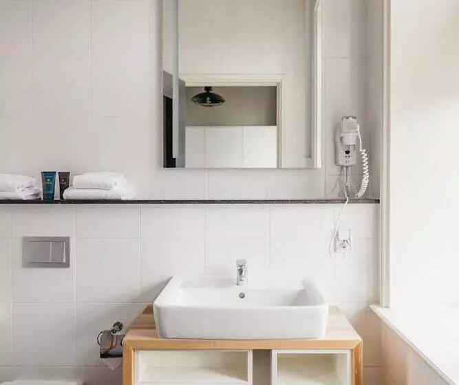 Yays Amsterdam Maritime By Numa