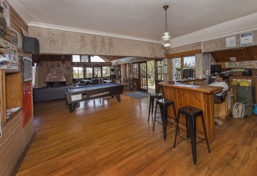 הוסטל Lungile Backpackers Lodge