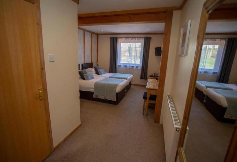 민박 Old Pines Hotel And Restaurant