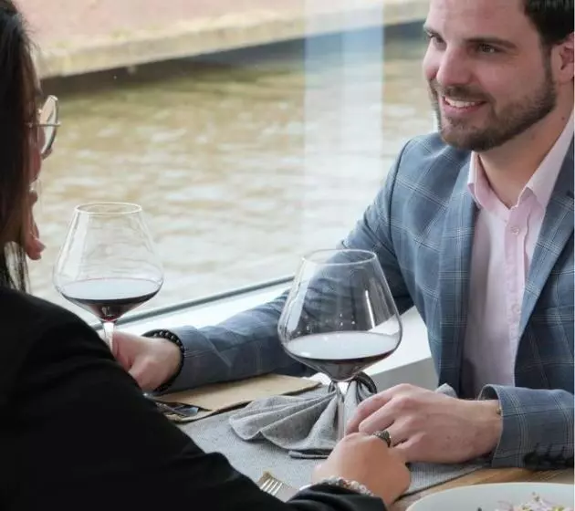 Отель Restaurant Brasserie Feestzaal Ahoi, Kortrijk