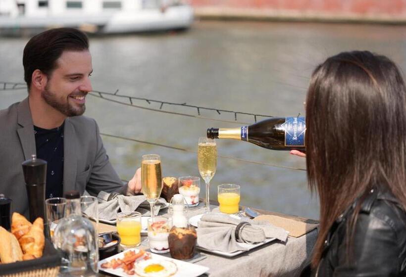 هتل Restaurant Brasserie Feestzaal Ahoi, Kortrijk