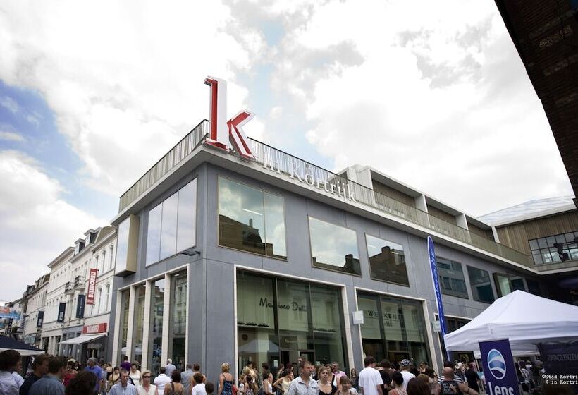 هتل Restaurant Brasserie Feestzaal Ahoi, Kortrijk