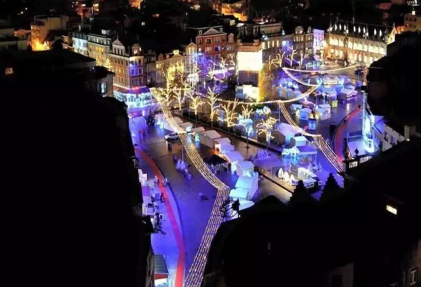 Отель Restaurant Brasserie Feestzaal Ahoi, Kortrijk