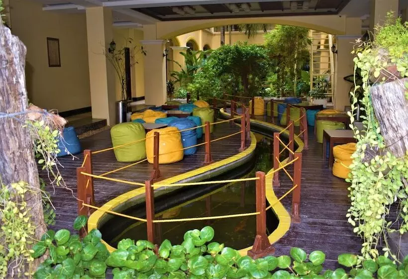 Golden Phoenix Hotel Boracay