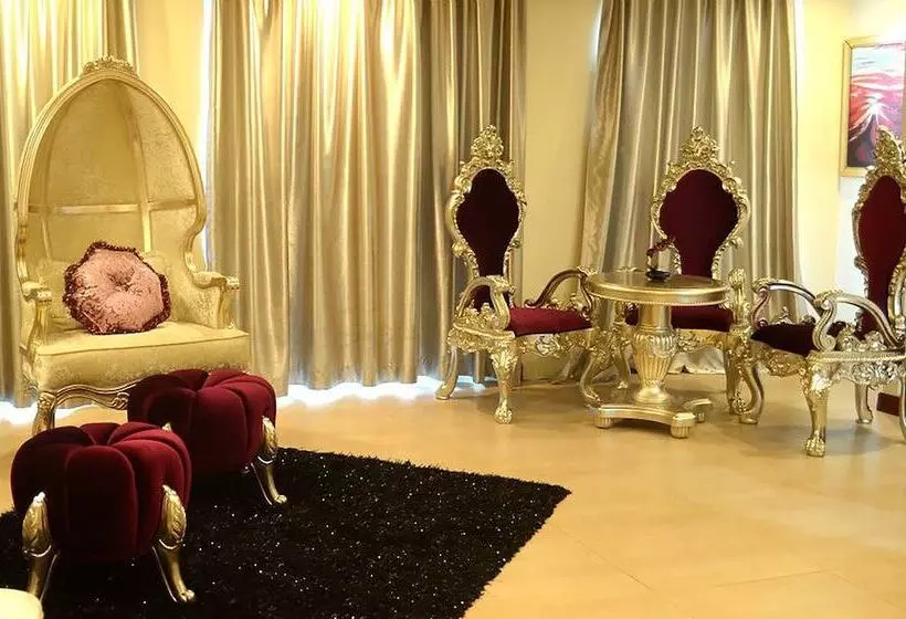 Golden Phoenix Hotel Boracay