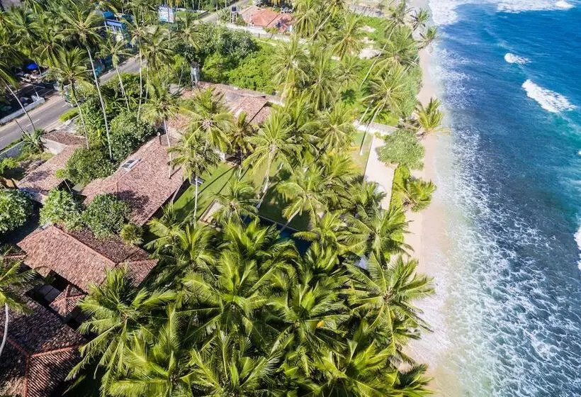 Hotelli Apa Villa Thalpe