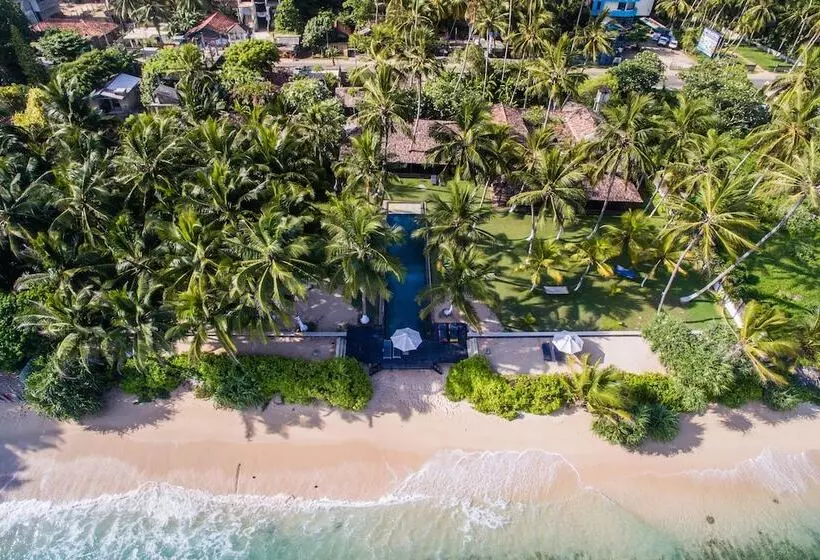 Hotelli Apa Villa Thalpe