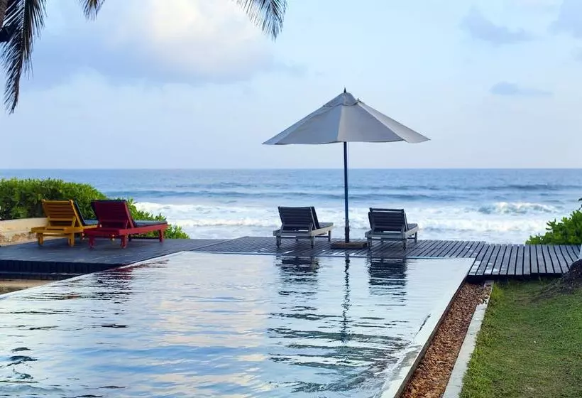 Hotelli Apa Villa Thalpe